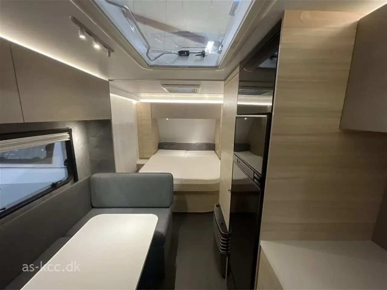 Billede 2 - 2026 - Adria Altea 542 PH   Adria Altea 542 PH Årg. 2026 4 sovepladser, 4 siddepladser. kan vejes ned til 1350 KG