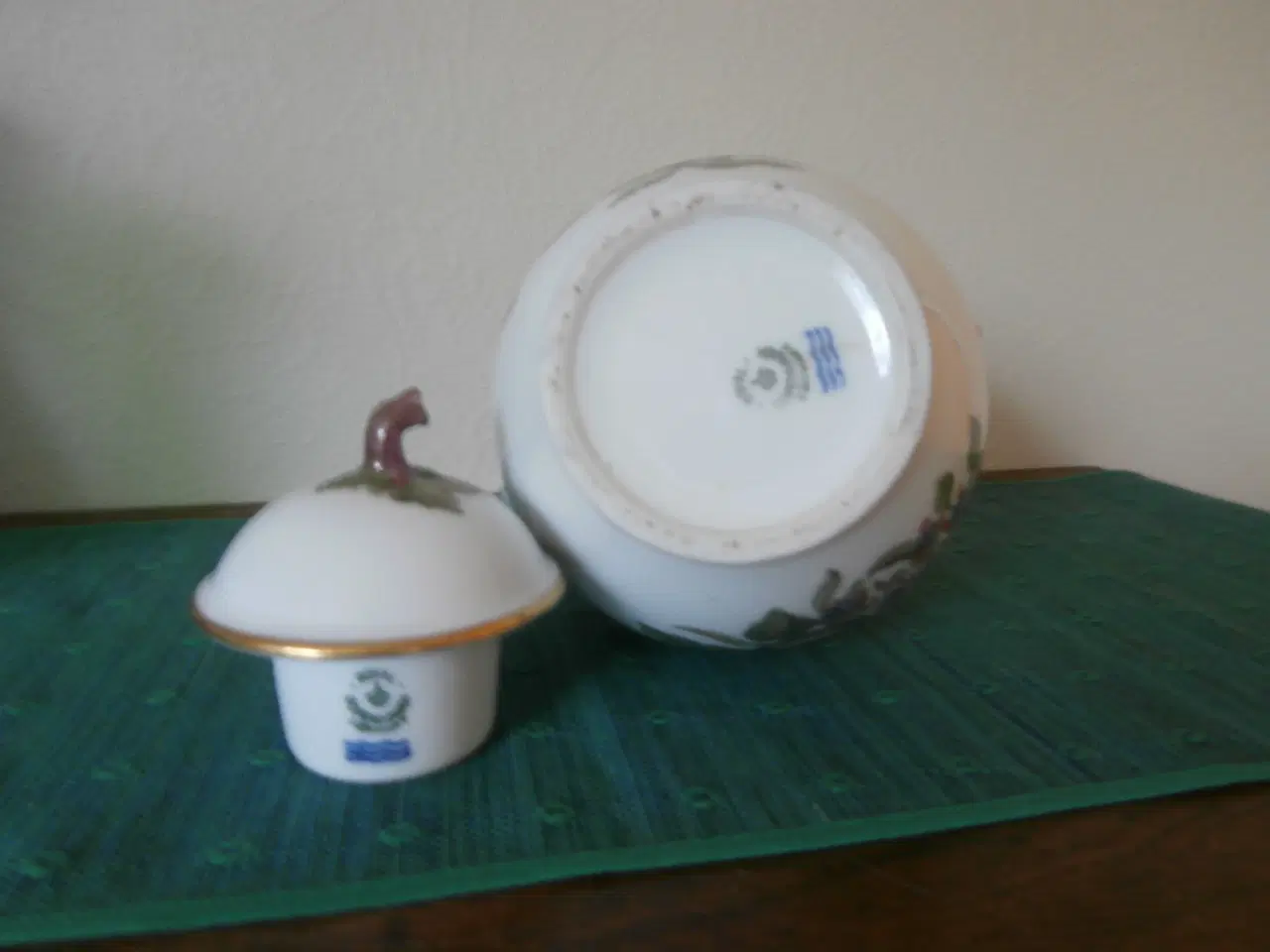 Billede 4 - Antik Royal Copenhagen Kaffekande: Trelleborg