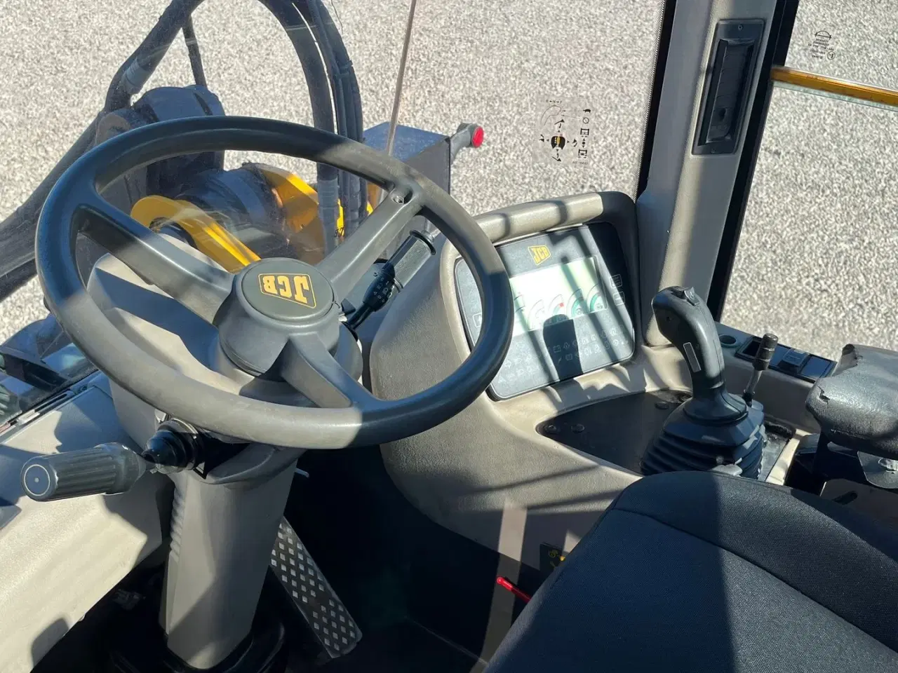 Billede 5 - JCB 426 med traktor dækmontering og hurtigskifte samt centralsmørring
