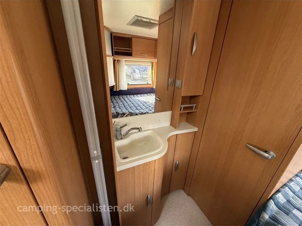 Billede 11 - 2007 - Knaus Sport 450 FS   Knaus Sport 450 FS 2007 - Se den nu hos Camping-Specialisten.dk