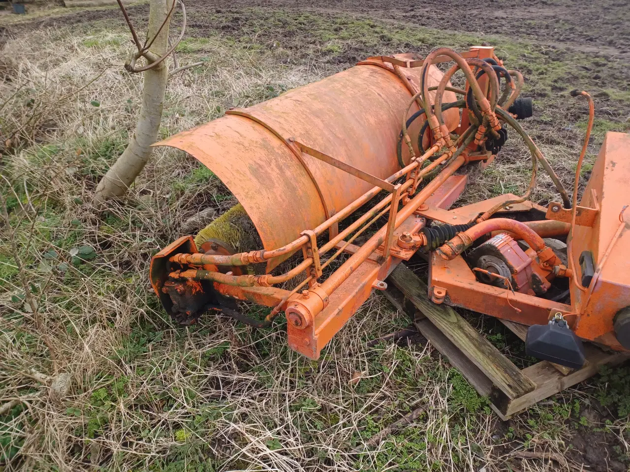 Billede 2 - fejekost til traktor