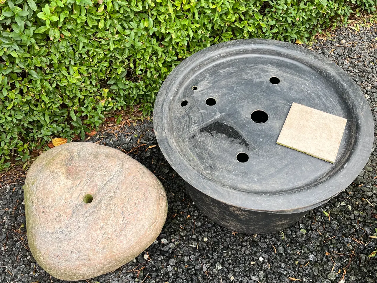 Billede 3 - Vandsten med balje og låg