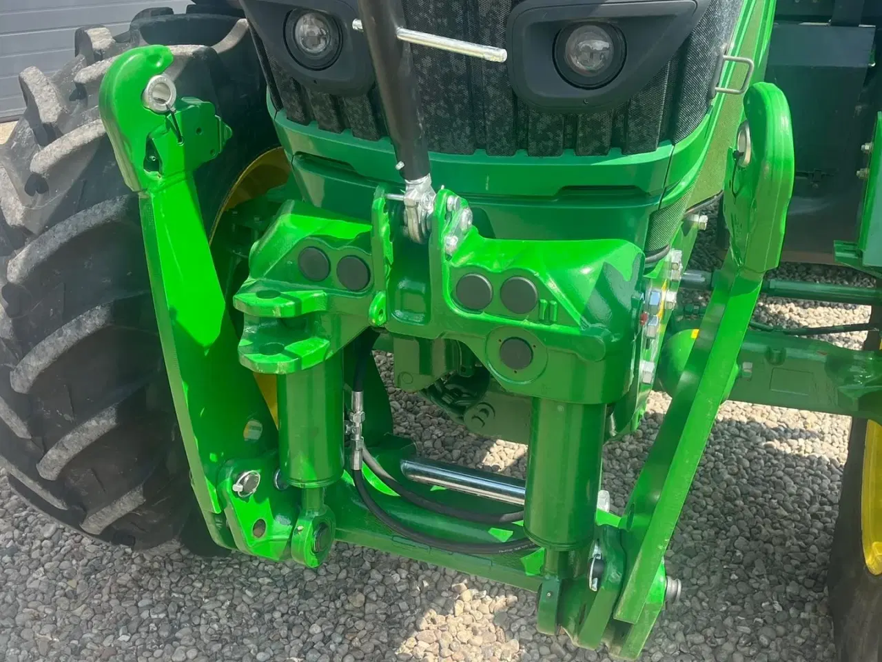 Billede 4 - John Deere 6135R Krybegear, frontlift, TLS Affjedret foraksel og affjedret kabine