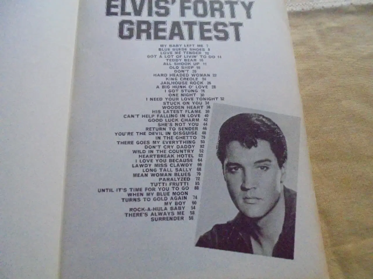 Billede 4 - Elvis’ Forty Greatest – Guitar-arrangementer  
