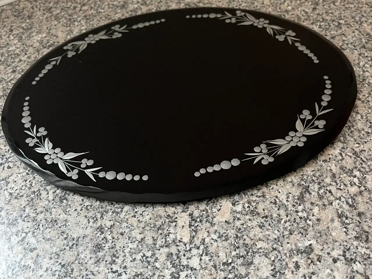 Billede 2 - Fin ting til og pynte på 