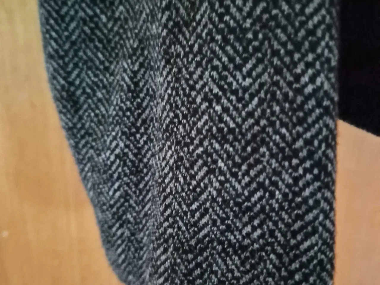 Billede 4 - Pæn gråmeleret blazer 