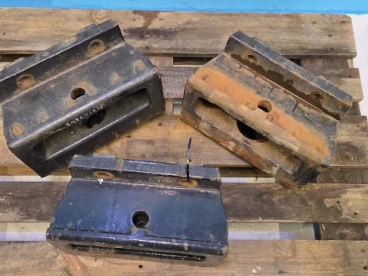 Billede 4 - Case Quantum 85C Support 47123848  3Stk