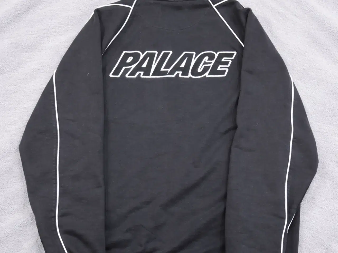 Billede 1 - Palace hoodie