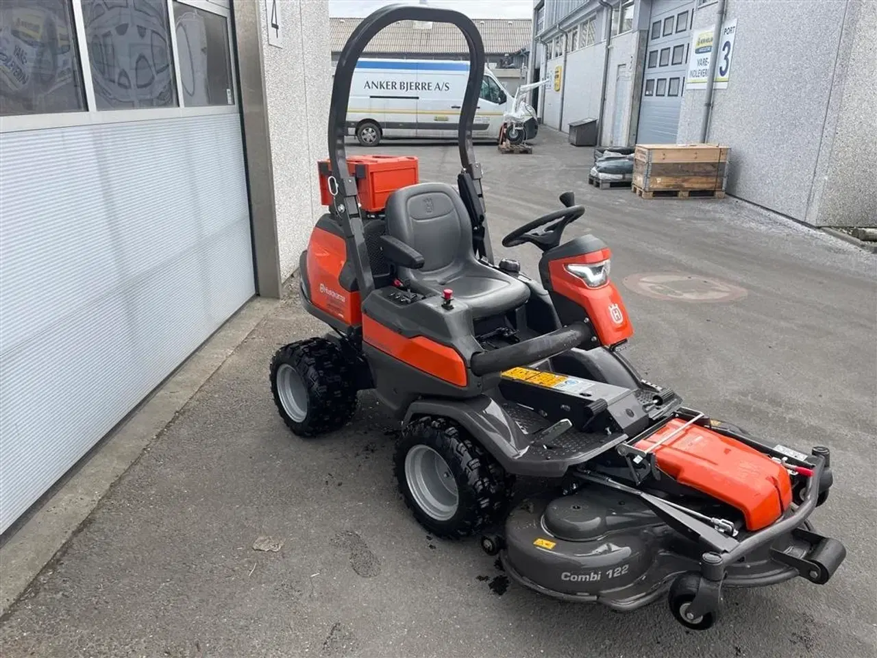 Billede 2 - Husqvarna P524 XR fjernstyret 122cm klipper