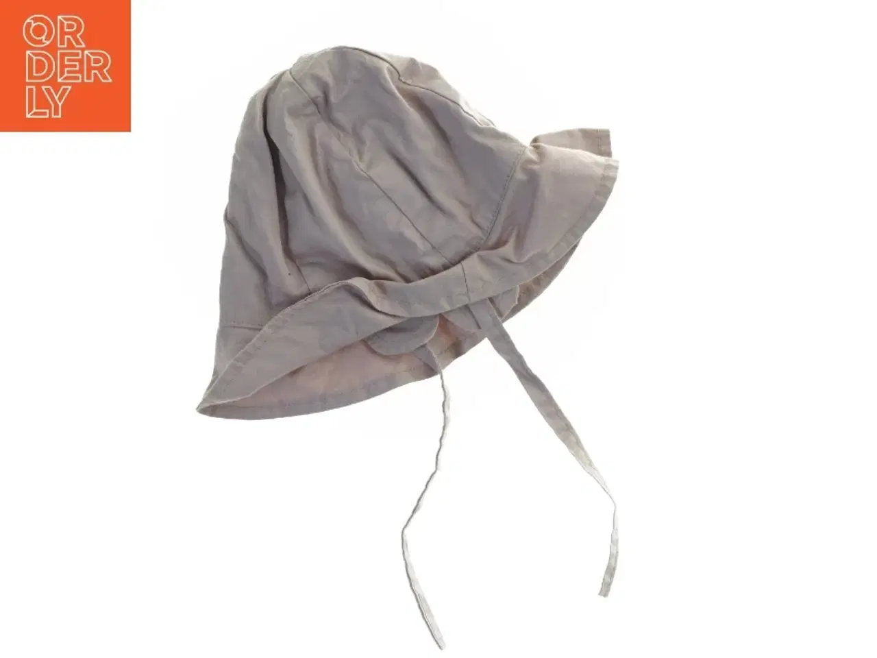 Billede 4 - Grå babyhue fra Name It (str. 6 til 9 måneder)