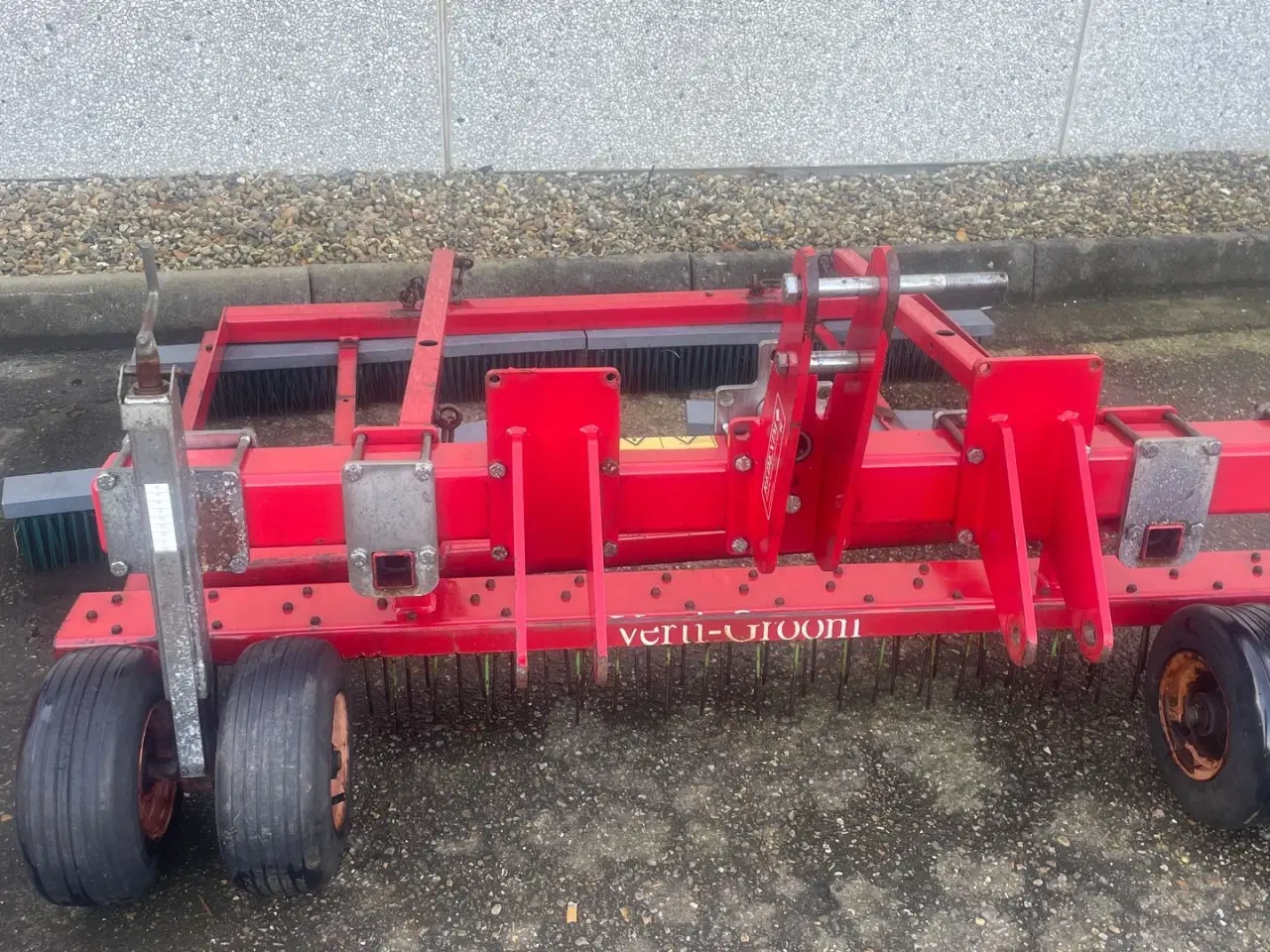 Billede 1 - Verti-Groom Kunstgræs rive / børste VC 2000