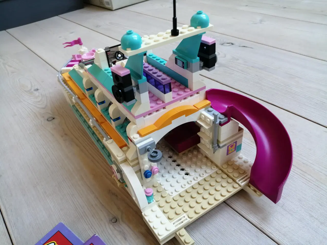 Billede 1 - Lego friends båd (41015)