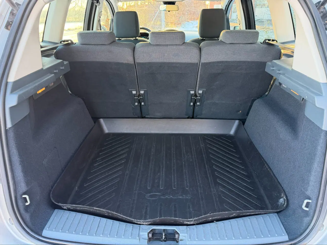 Billede 8 - Flot og velholdt ford c-max økonomisk bil 