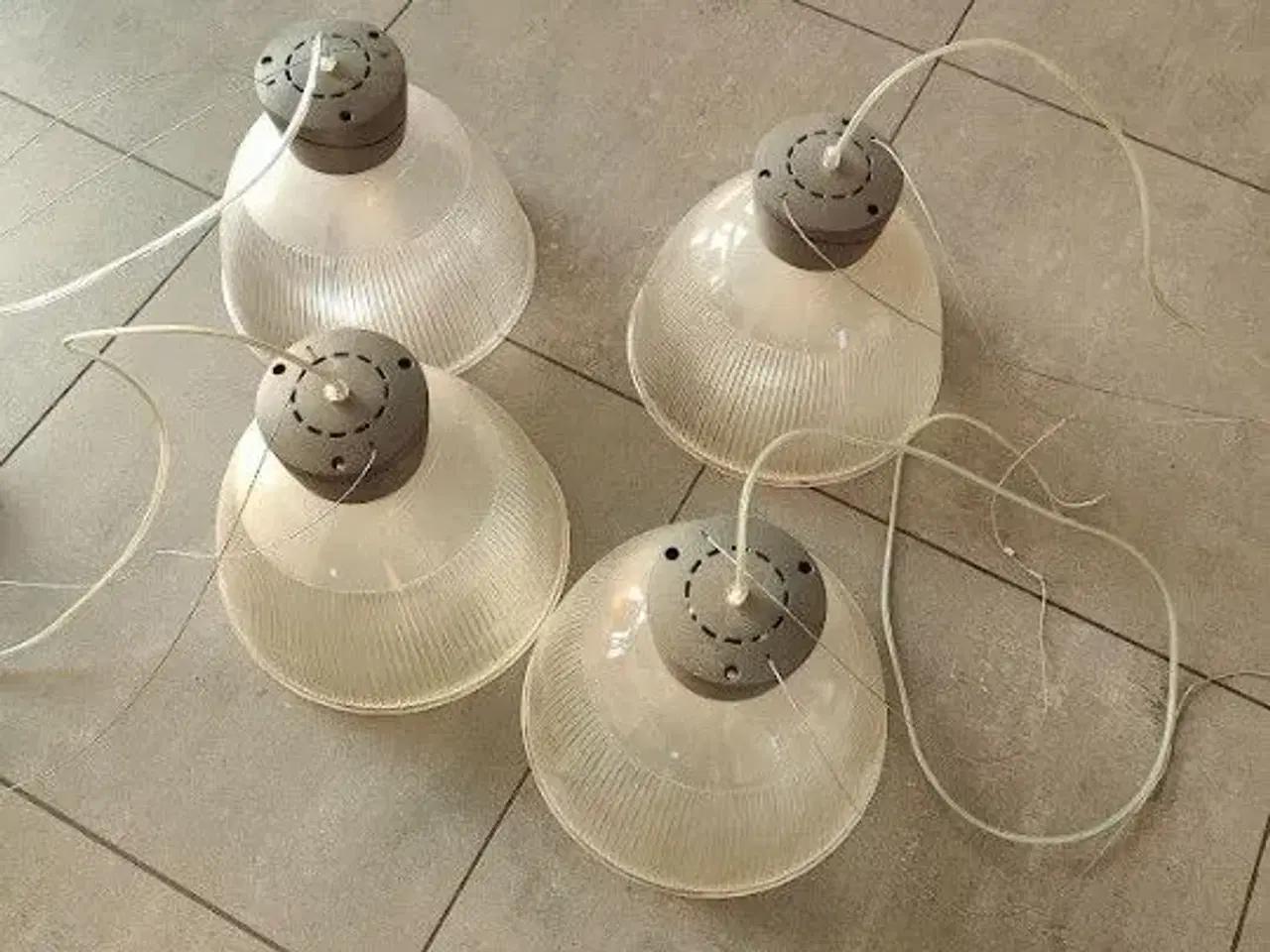Billede 2 - Kuppellamper med stor klar skærm