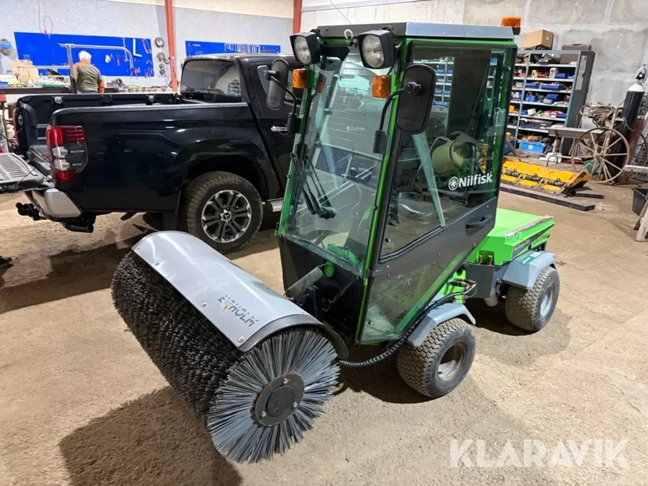 Billede 1 - Fejemaskine Nilfisk 2150B0