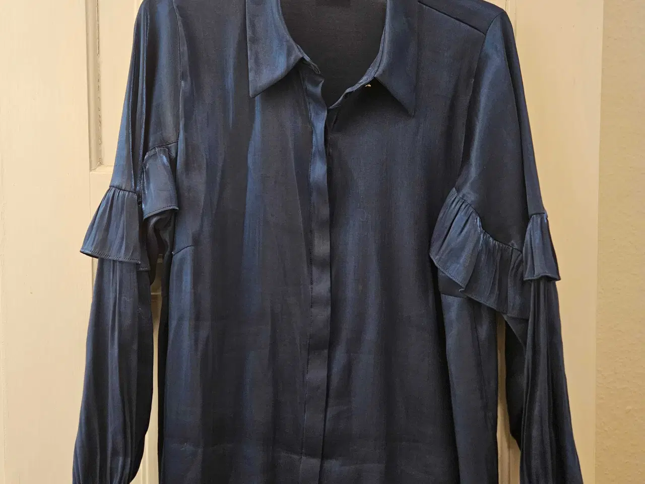 Billede 1 - Zizzi skjortebluse M 46/48