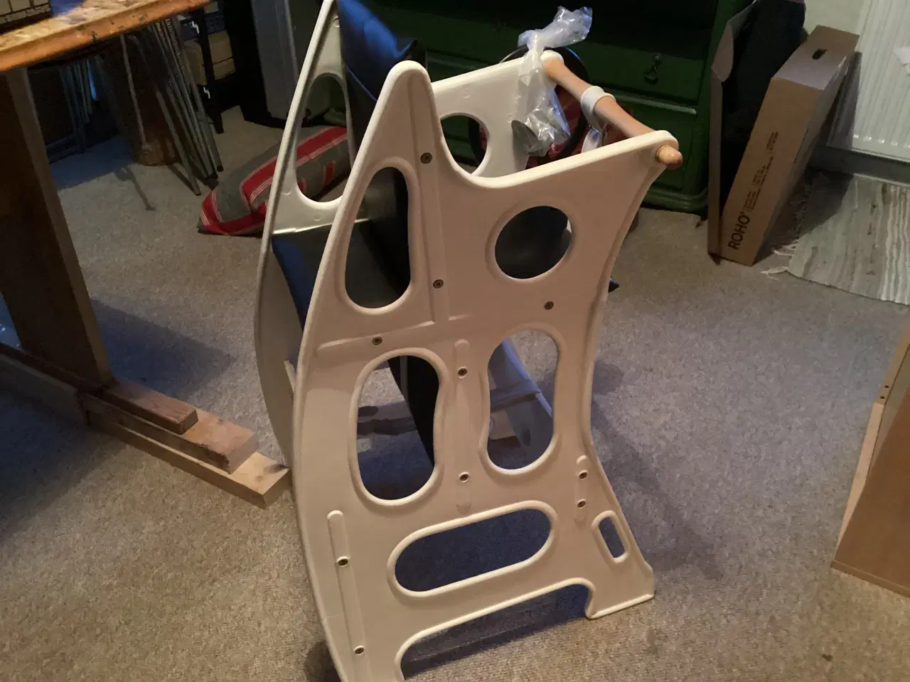 Billede 2 - Hvid Hokus Pokus stol m/rat