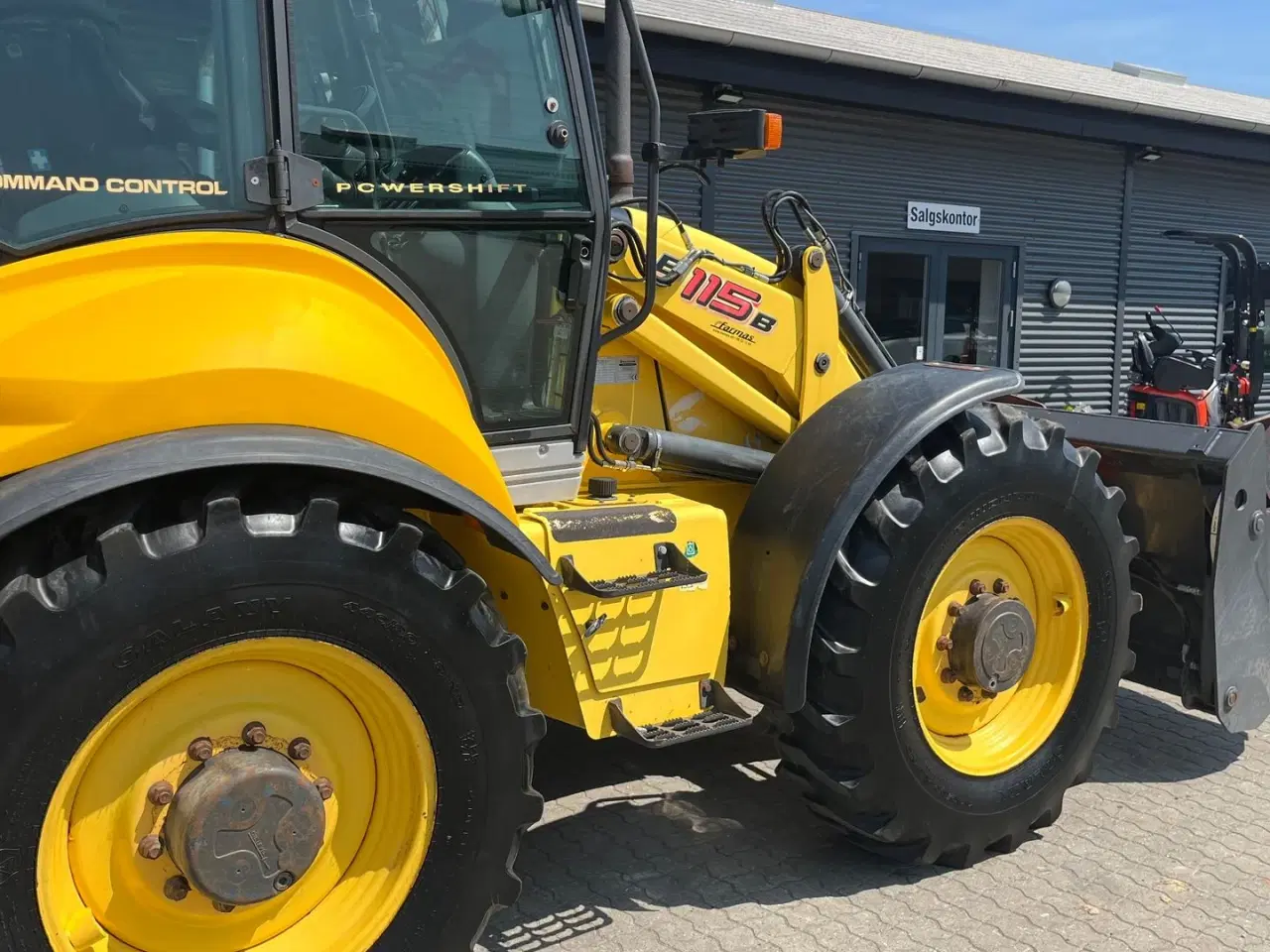 Billede 20 - New Holland B115 B Udskudsarm hurtigskifte mm.