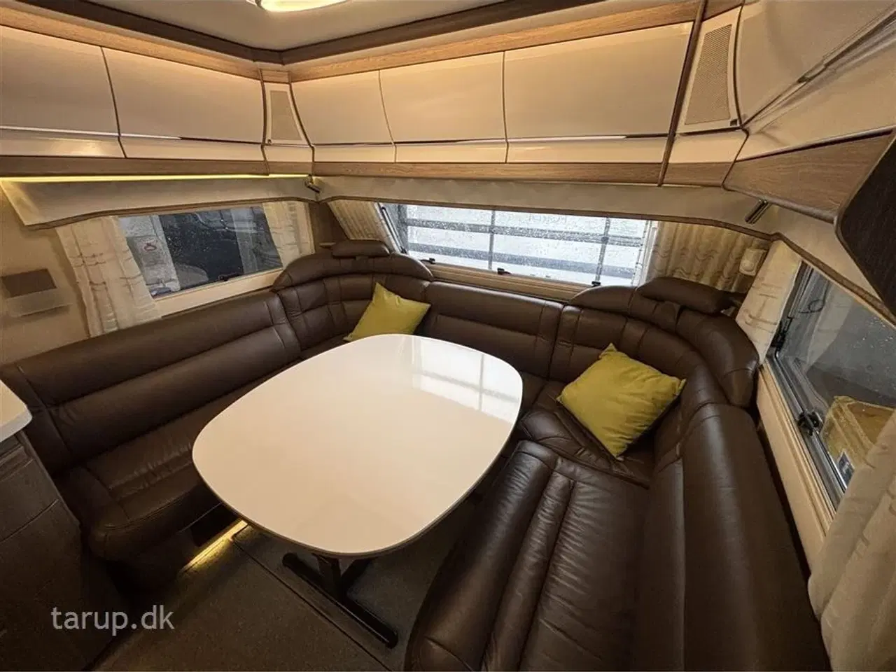 Billede 20 - 2017 - Kabe Imperial 740 TDL-U   Isabella Commodore North inkl CarbonX stel, Thule fast monteret markise, Truma mover x4 motor, Dometic Aircon, Centralstøvsuger, Alde Centralvarme