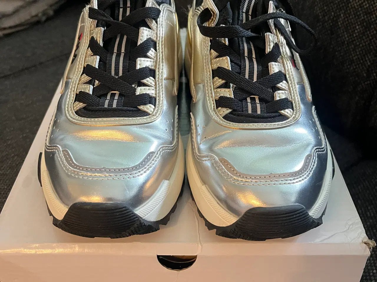 Billede 1 - Fila UPGR8 M WMN silver/gold