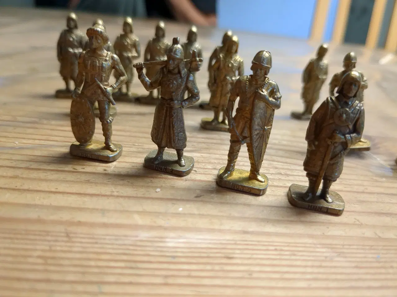 Billede 1 - 15 Kinderæg metal figurer 