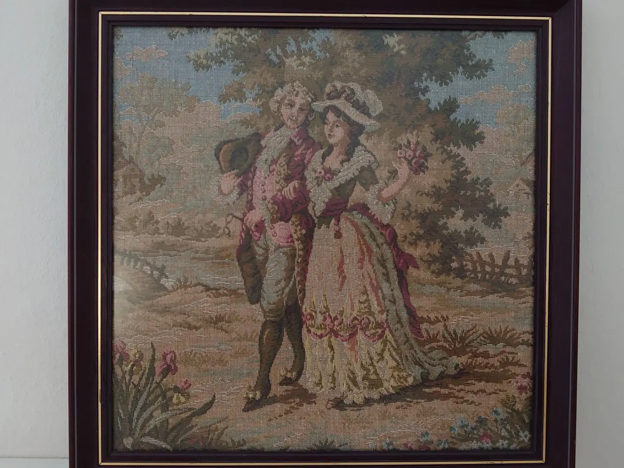 Billede 2 - 2 gamle vævede motiver af fransk romantik i ramme.