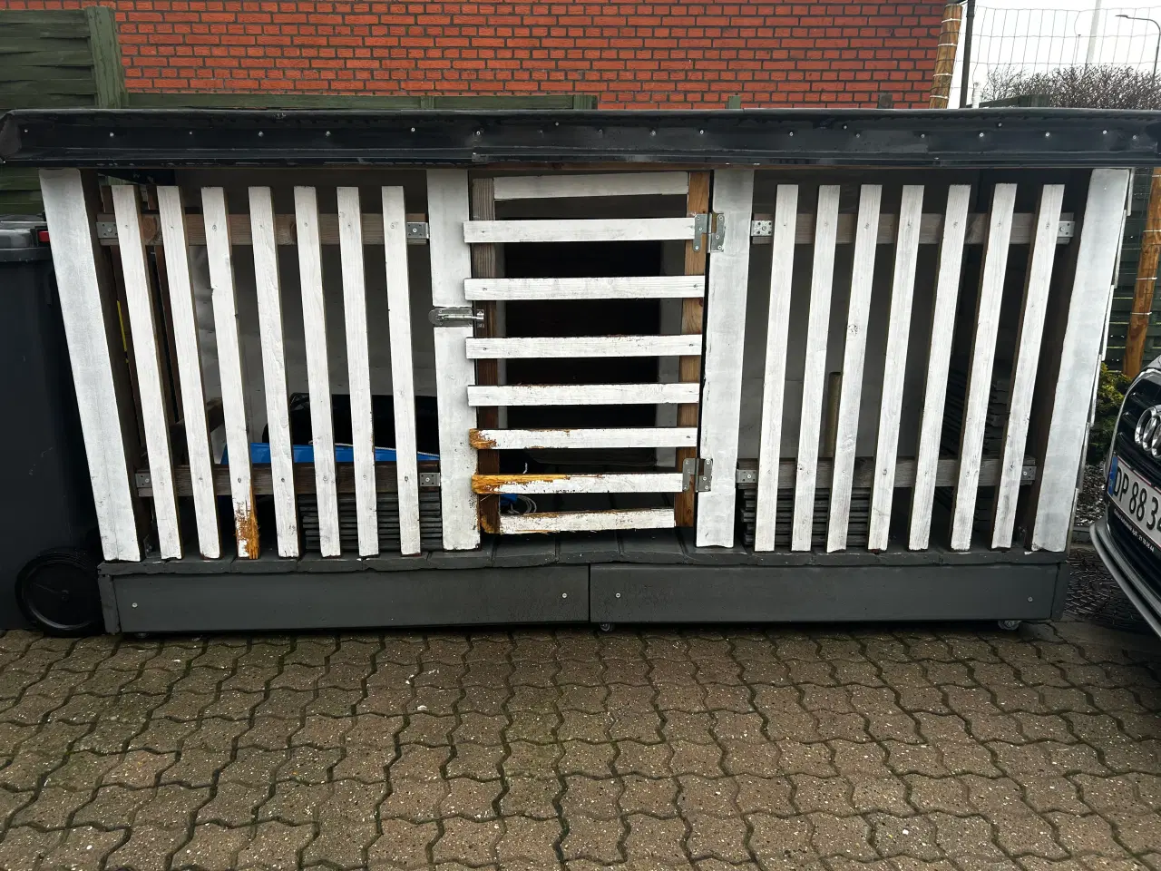 Billede 1 - Stor isoleret hundehus til salg