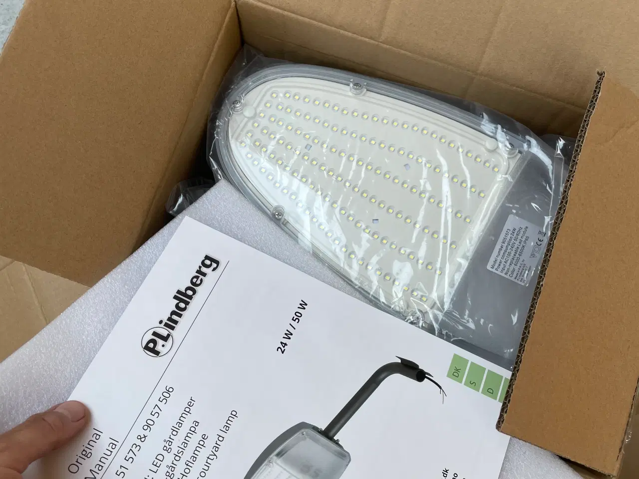 Billede 1 - P Lindberg gårdlampe LED 24 watt