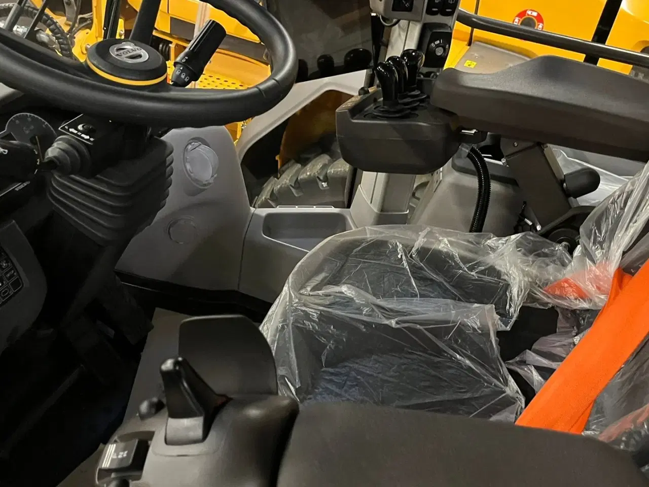 Billede 7 - Volvo L 90H  H2 fabriksny Dansk maskine med masser af udstyr, blan.Co-Pilot & med brede 650/65R25 hjul