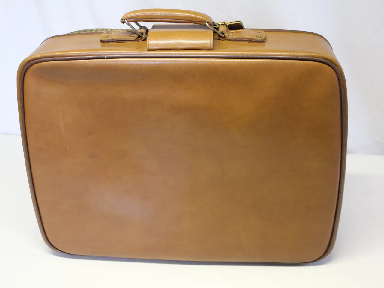 Billede 2 - Kuffert i skind - meget velholdt