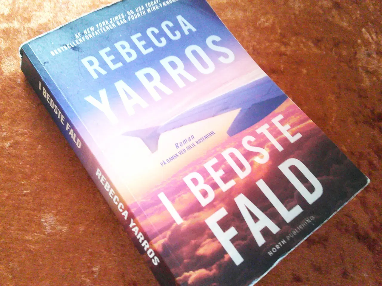 Billede 1 - I bedste fald, Rebecca Yarros,