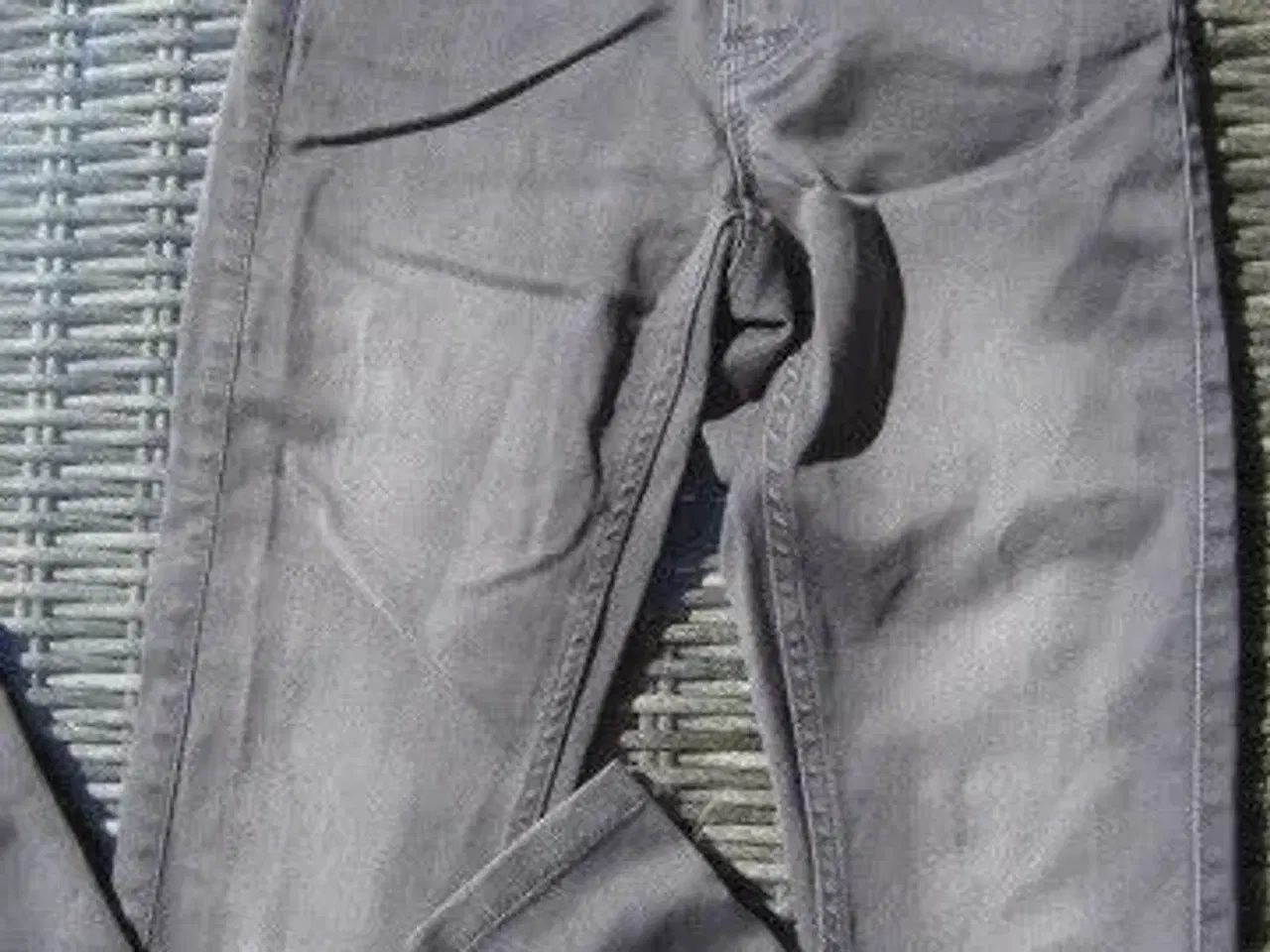 Billede 1 - STR. XS/"32, grå elastiske bukser