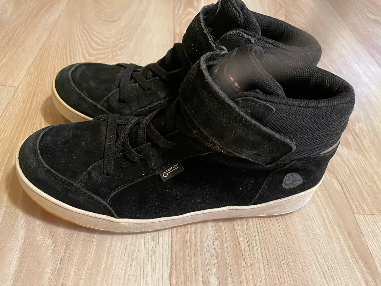 Billede 3 - Gore-tex støvler str 40