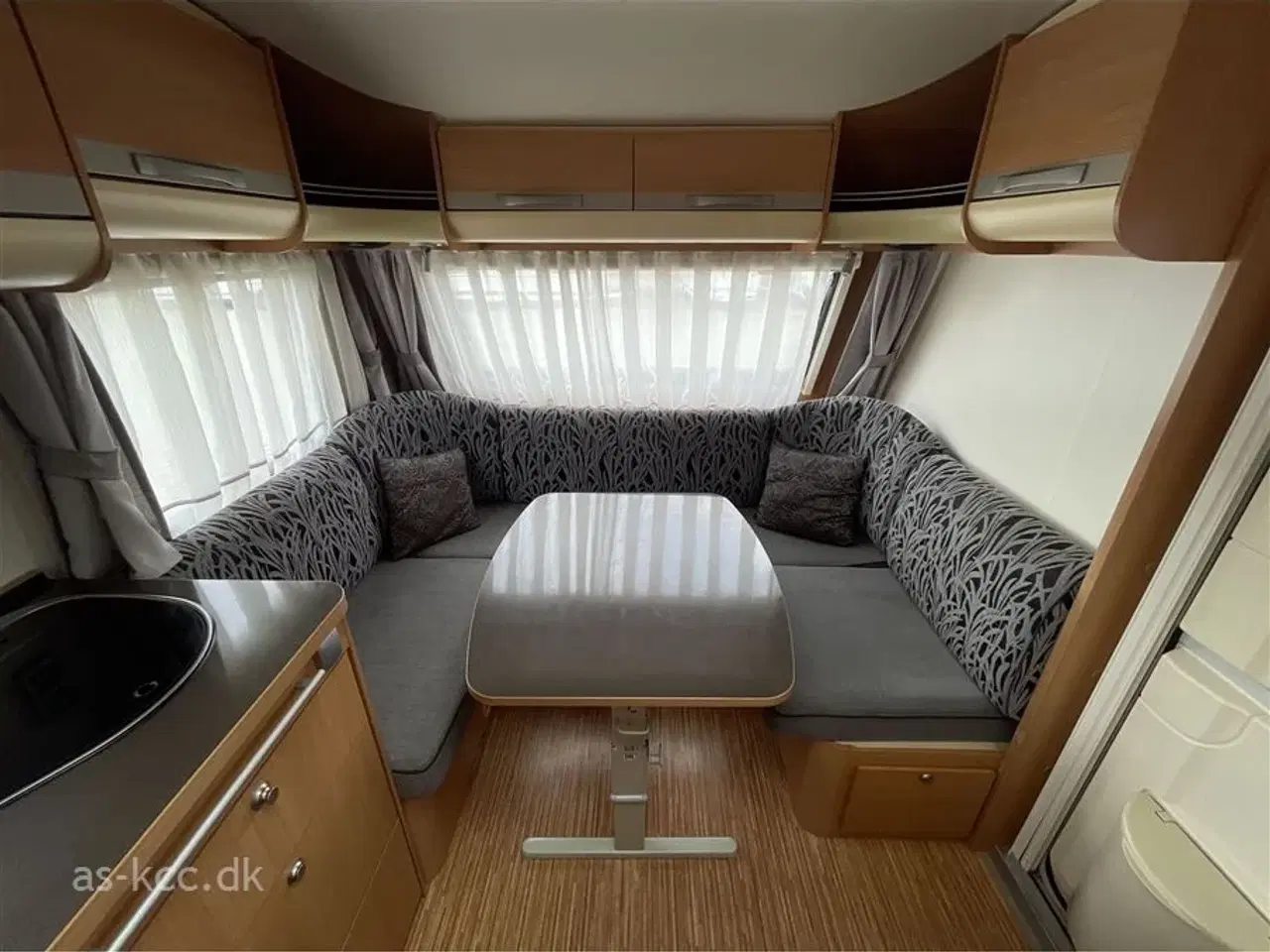 Billede 4 - 2010 - Adria Adora 542 UT   Adria Adora 542 UT enkelte senge