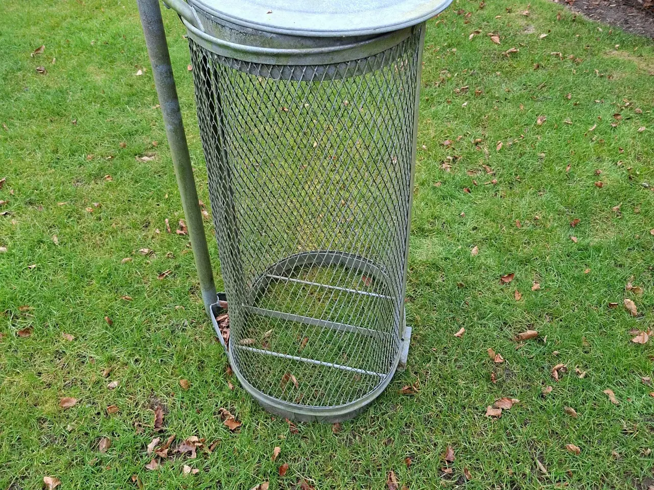Billede 2 - Skraldestastiv 