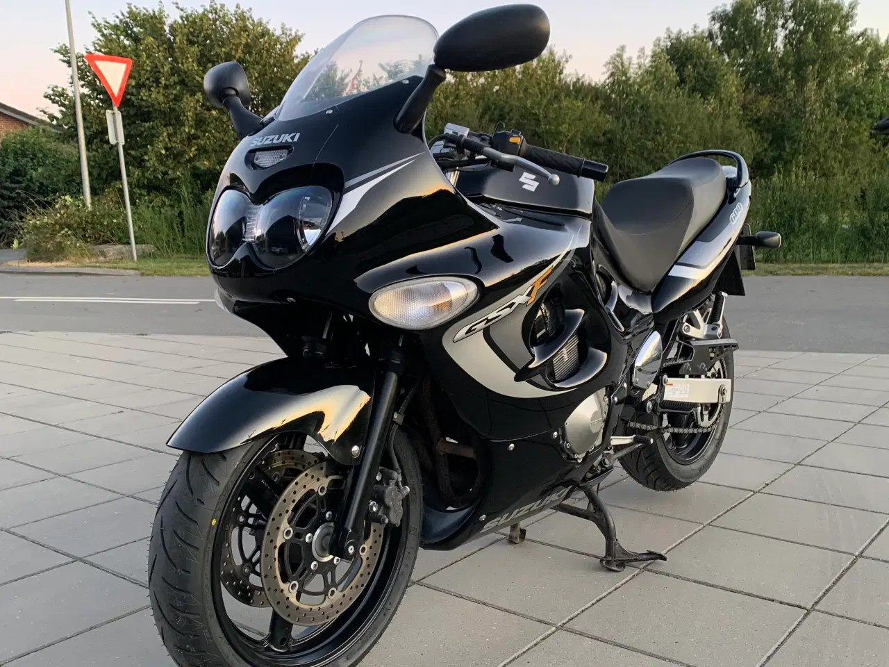 Billede 1 - Suzuki GSX 600 F år 2006