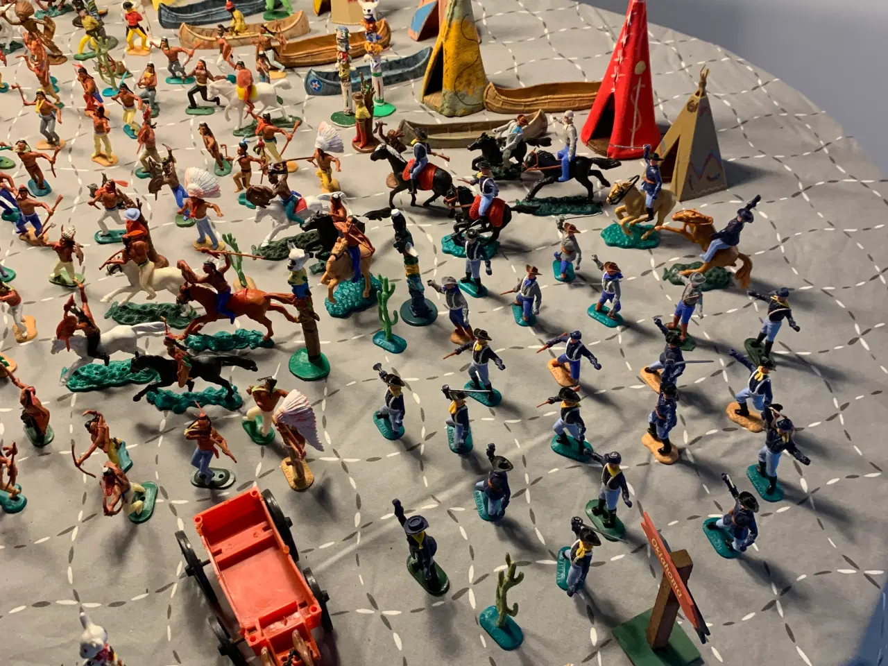 Billede 4 - Indianer, cowboys og huse