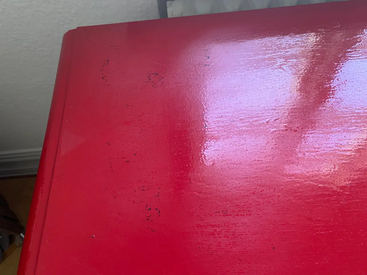 Billede 3 - Flot rødt skrivebord