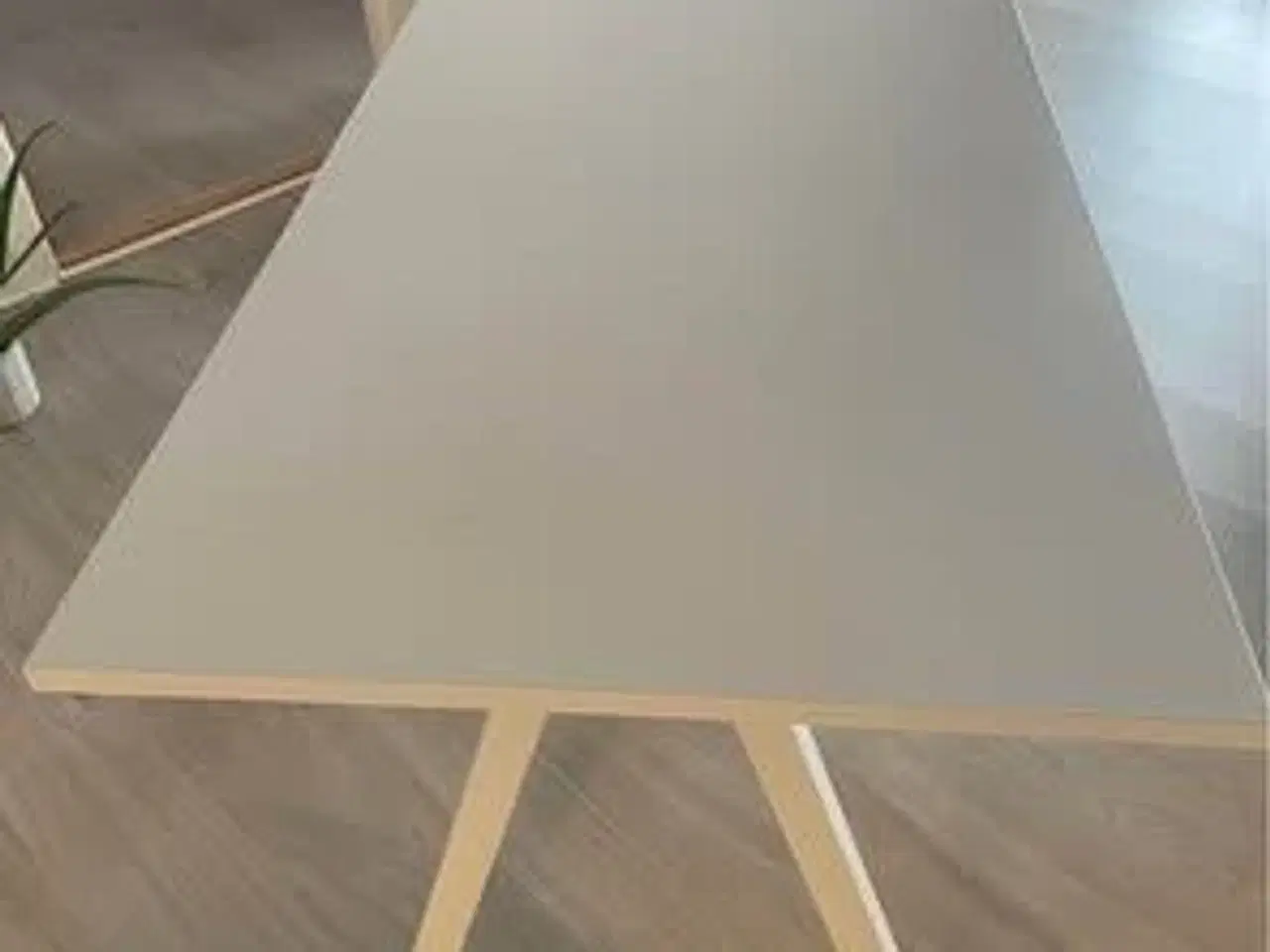 Billede 1 - Skrivebord