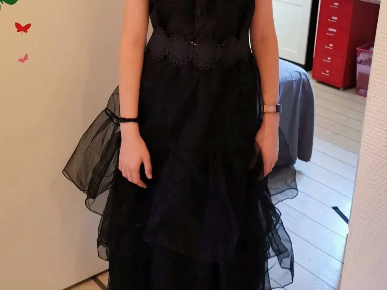 Billede 4 - Wednesday Addams Balkjole kostume