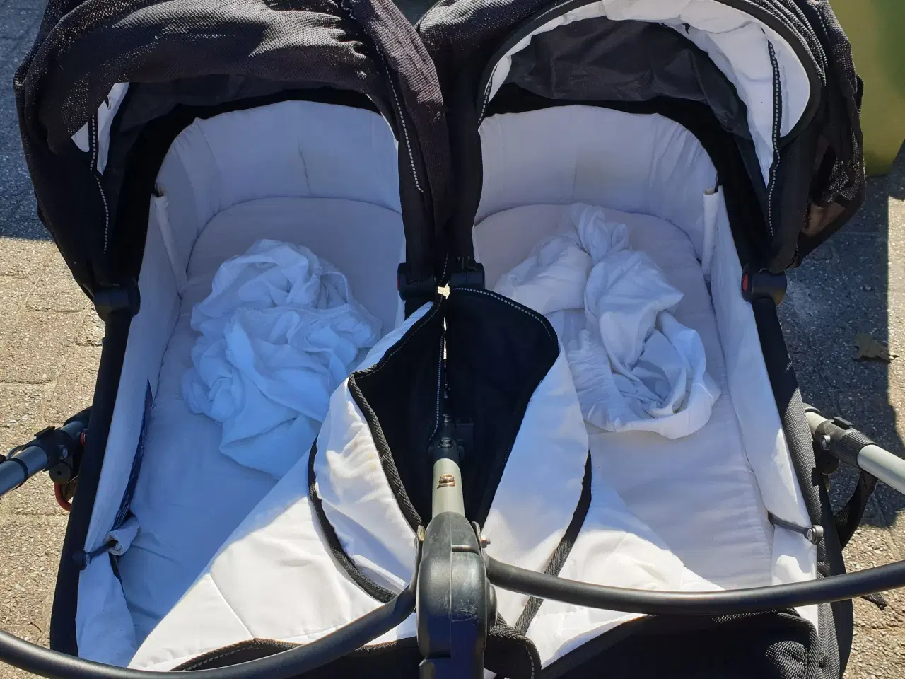 Billede 1 - Tvillinge barne vogn og ekstra udstyr