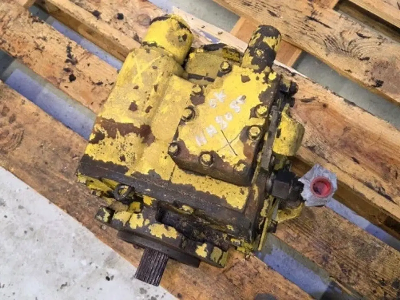 Billede 2 - New Holland 8080 Hydrostatpumpe 80391591
