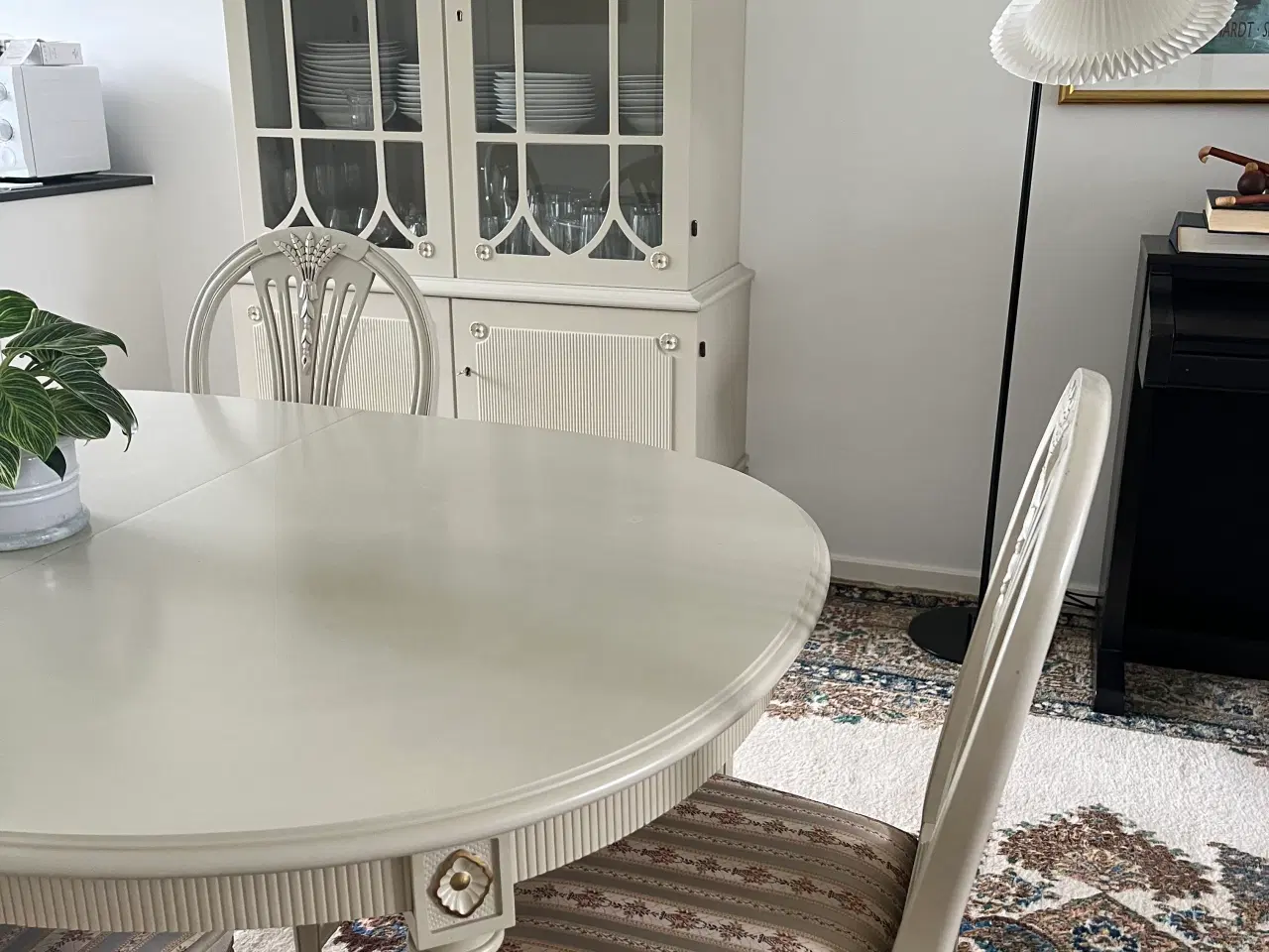 Billede 2 - Hepplewhite spisebord med 12 stole 