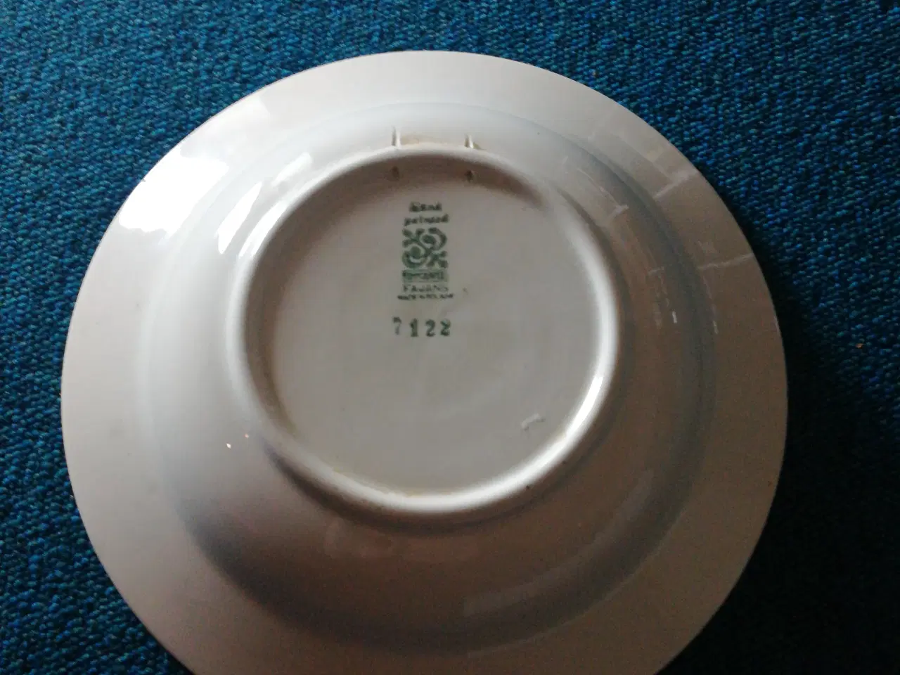 Billede 3 - Polsk fajance med motiv blomst og hane.