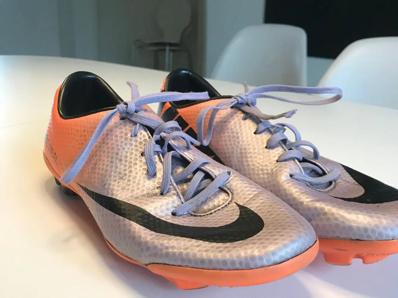 Billede 1 - Orange og lilla Fodboldstøvler Nike str 38,5