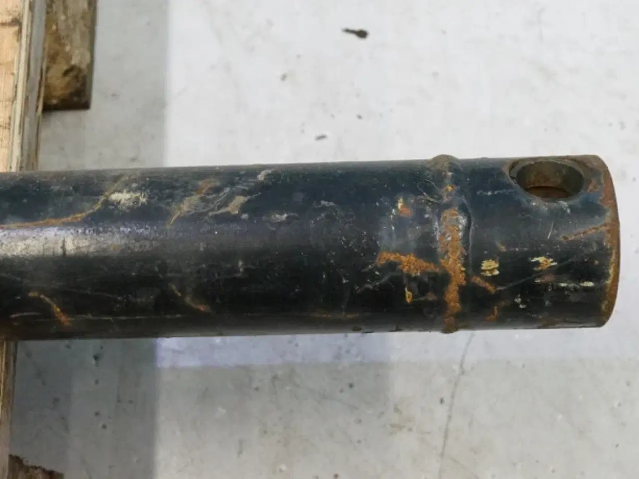 Billede 4 - Massey Ferguson/Valtra Frontlæsser Cylinder