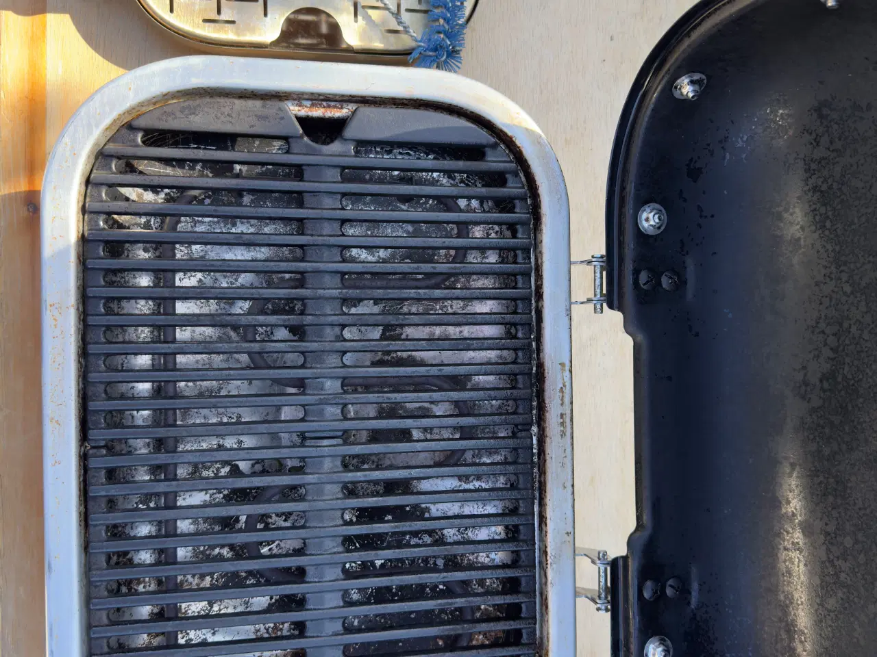 Billede 3 - Weber Lumin Compact grill – meget flot stand