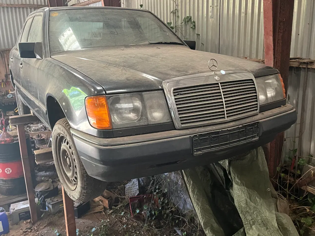 Billede 3 - Mercedes 300 E årg  1988