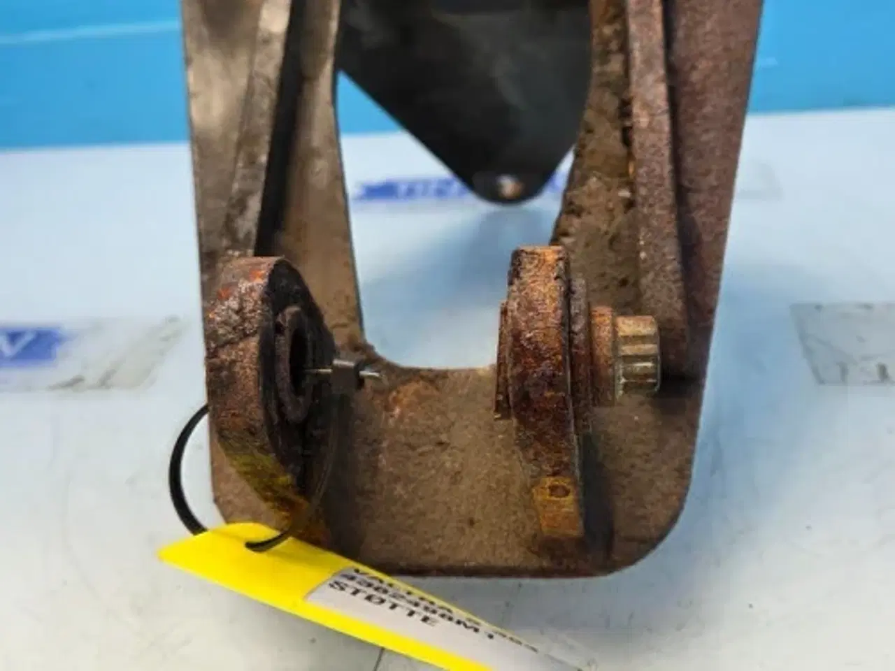 Billede 12 - Valtra  S394   Beslag   4382498M1  