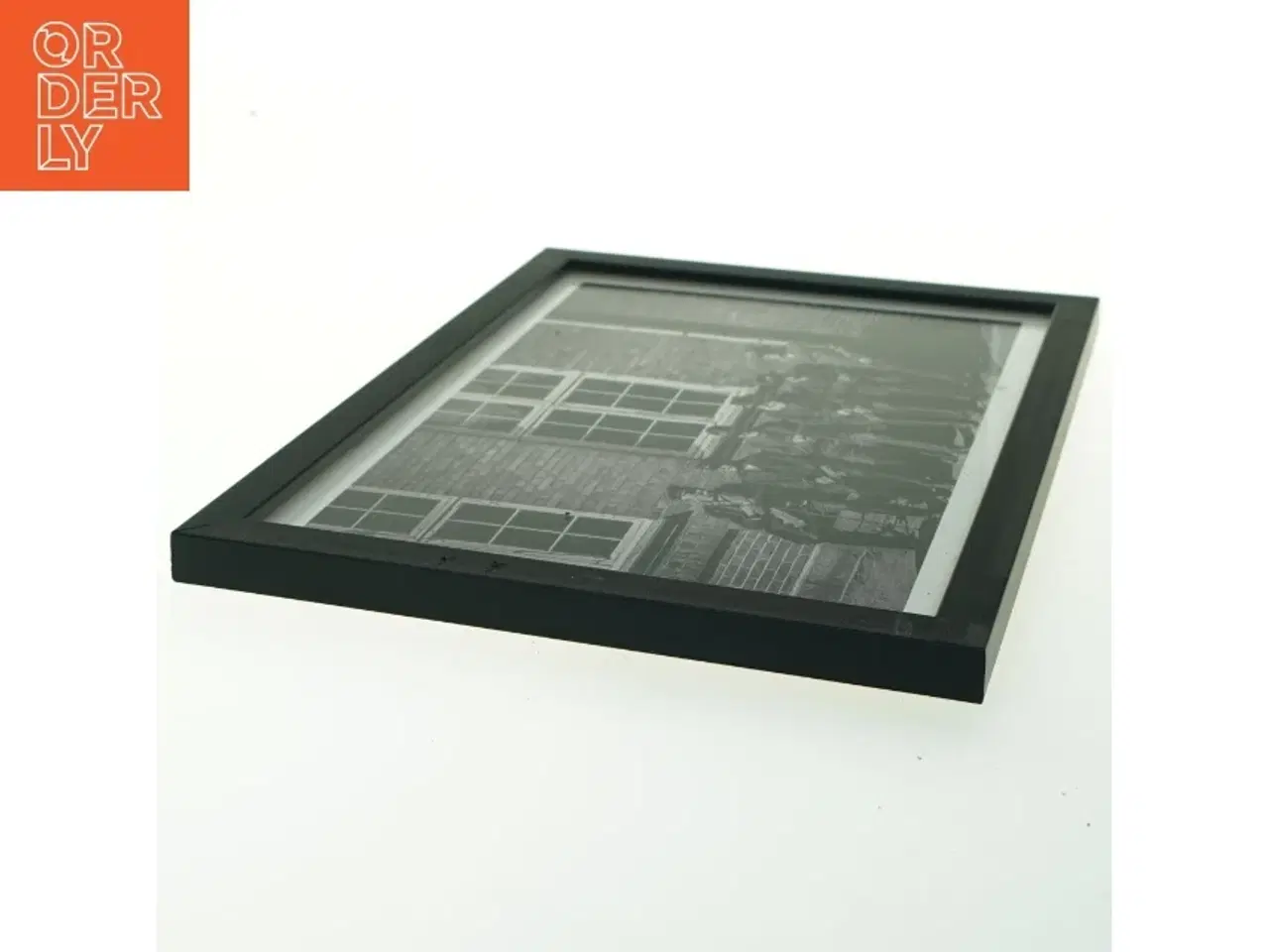 Billede 2 - Sort billedramme med sort-hvid fotografi fra Nielsen (str. 2x29,7 cm)